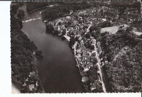Postal-Postcard 17467: BEAULIEU - La Dordogne la Chapelle des Penitents et le Vieux Quartier
