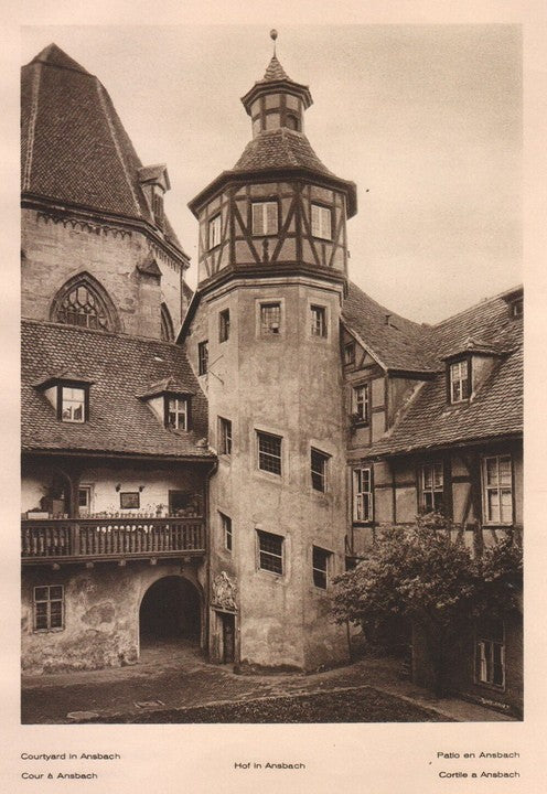 Lamina/Foto KURT HIELSCHE Deuschtland No. 037: COURTYARD IN ANSBACH