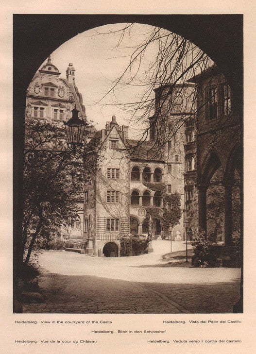 Lamina/Foto KURT HIELSCHE Deuschtland No. 062: HEILDELBERG. VIEW IN THE COURTYARD OF THE CASTLE