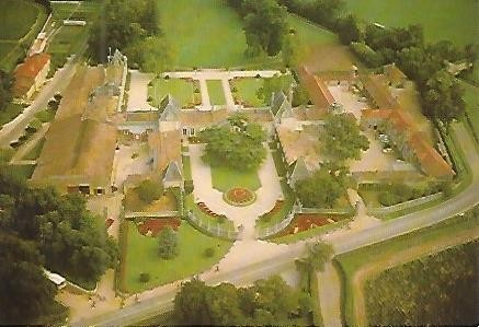 POSTAL 52954: CHATEAU DE BEYCHEVELLE