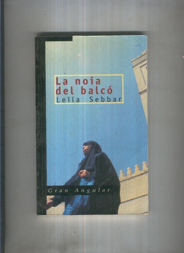 La noia del balco