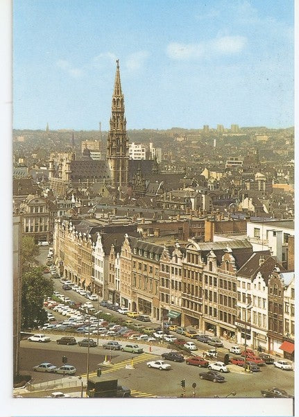 Postal 046857 : Brussels. Panorama con Municipio