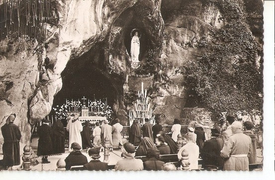 Postal 046921 : Lourdes. La Grotte Miraculeuse