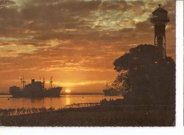 Postal 046942 : Hamburg. Sunset on the river Elbe