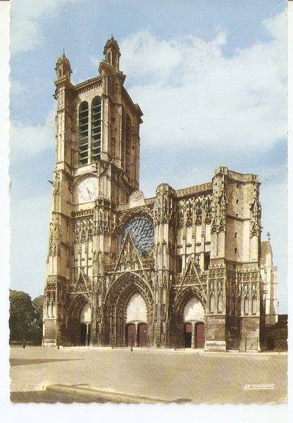 Postal 047040 : Troyes (Aube). La Cathedrale