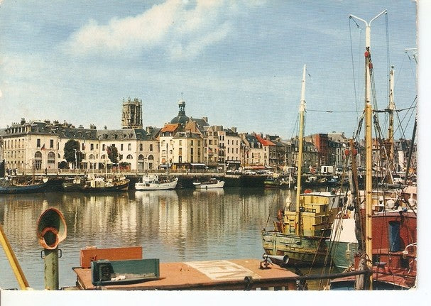 Postal 047053 : Dieppe (S.-Mme). Leglise Saint-Jacques (XVI s.) et le port Saint-Jacques church and the harbour