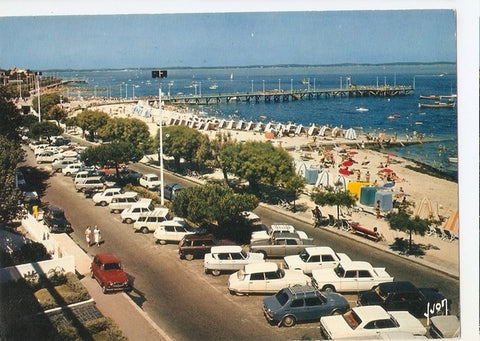 Postal 047257 : Arcachon (Gironde). Vue densemble de la Plage avec la Jetee Thiers