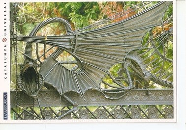 Postal 047799 : Finca Guell Pedralbes (Barcelona). Dragon de hierro de la puerta del Jardian de las Hesperides. Lavanguardia Catalunya Universal