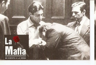 Postal 047968 : La Mafia se sienta a la mesa