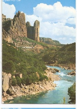 Postal 048069 : Alto Aragon - Huesca. Mallos de Rigios sobre el rio Gallego en la ruta al Pirineo