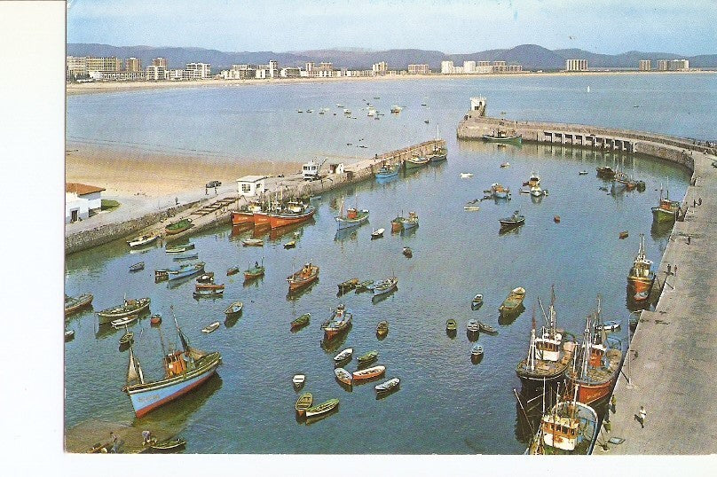 Postal 020765 : El puerto y la playa- Laredo
