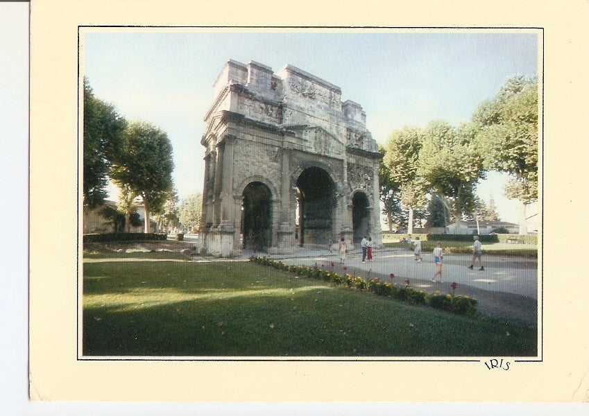 Postal 030545 : Reflets de Provence Orange - LArc de Triomphe remarquable edifice romain dont la decoration evoque les exploits de la lle legion