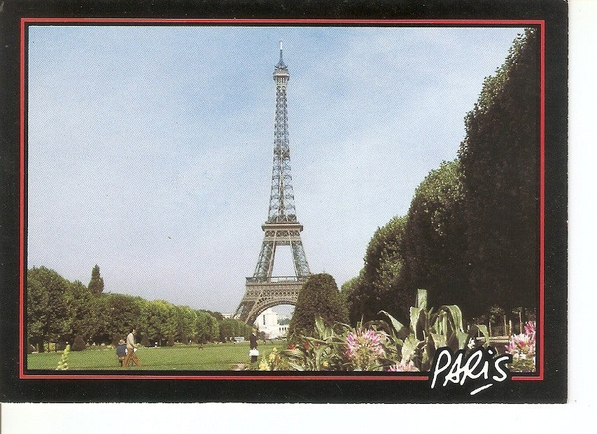 Postal 033166 : La Touer Eiffel vue du Champ de Mars