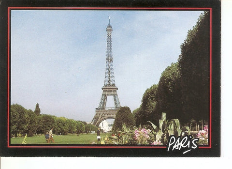 Postal 033166 : La Touer Eiffel vue du Champ de Mars