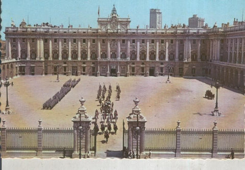 Postal 015933: Plaza de Armas del palacio nacional en Madrid