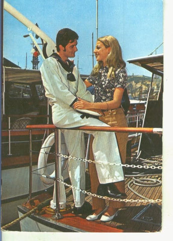 Postal 015047: pareja romantica a bordo de un yate