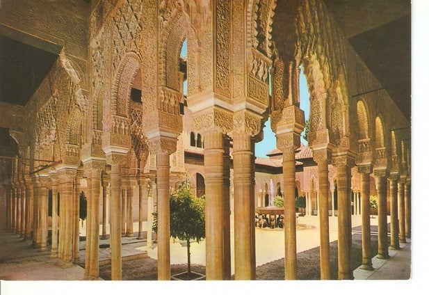 Postal 047363 : Granada. Alhambra. Vista parcial y Patio de los Leones