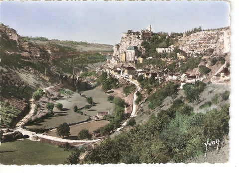 Postal 040175 : Pueblo de montaña