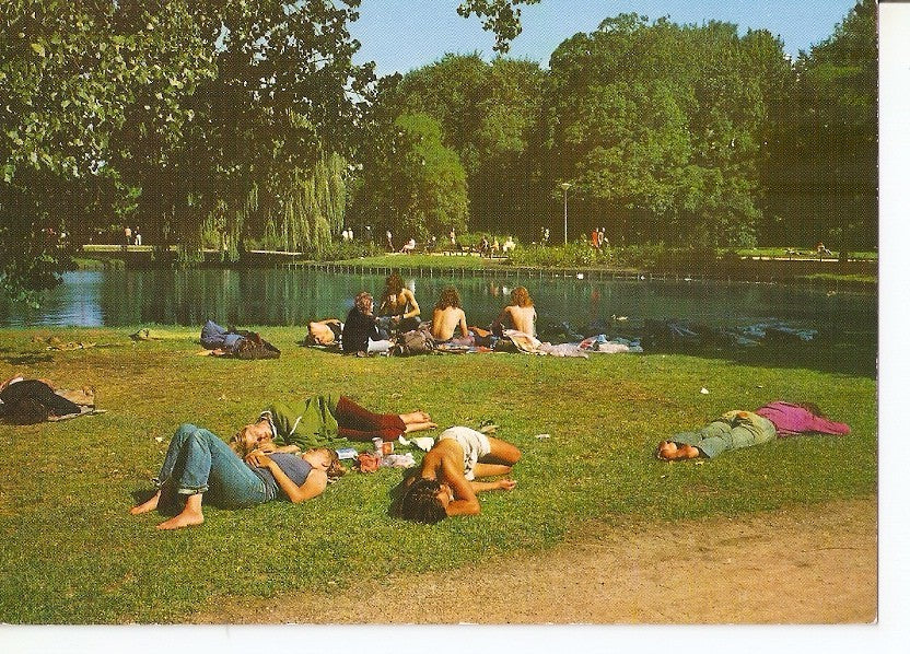 Postal 039493 : Amsterdam. Vondelpark mit Hippies