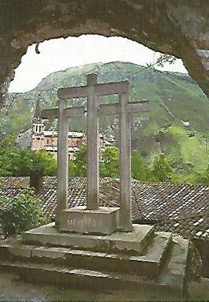 POSTAL 54901: COVADONGA Asturias. Cruces del Calvario