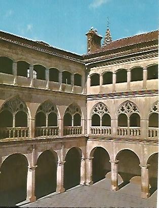 POSTAL 54941: GUADALUPE caceres. Claustro gotico
