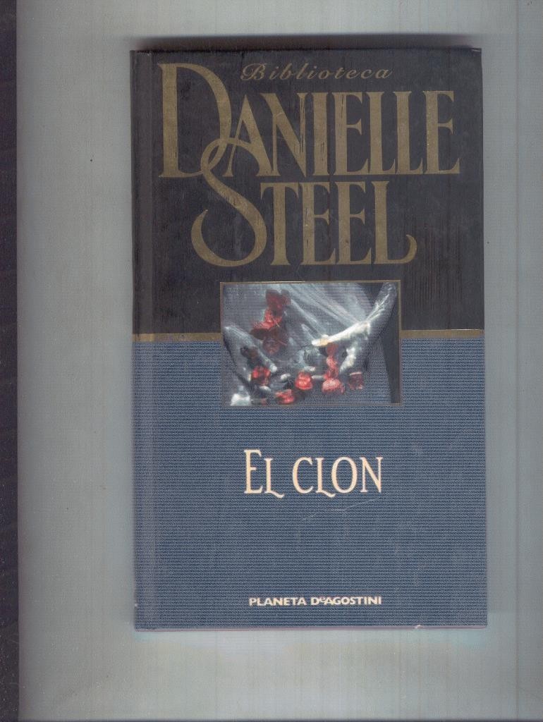 Biblioteca Daniele Stell: El clon