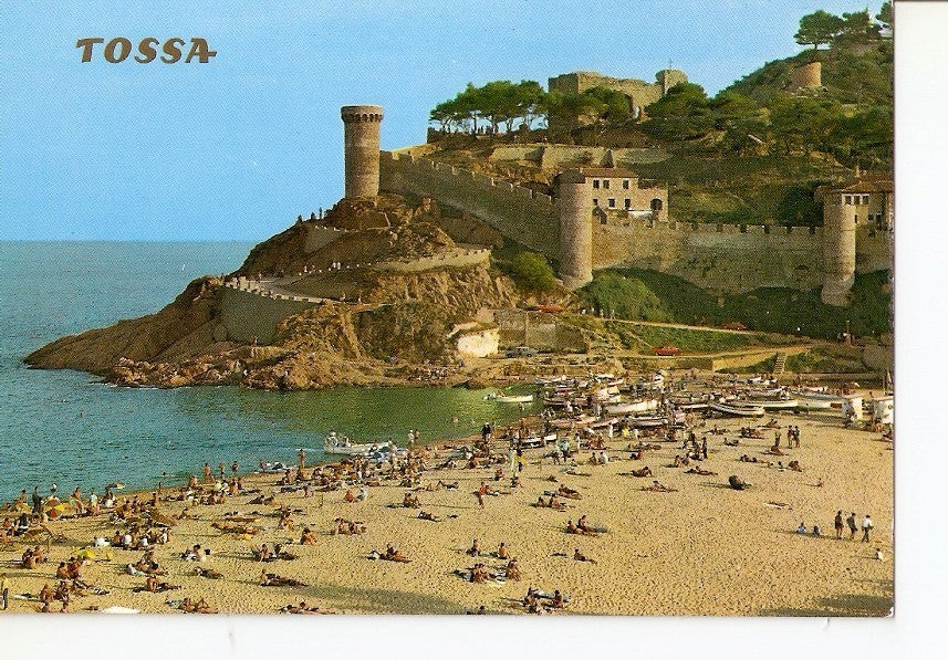 Postal 028163 : Tossa de Mar (Costa Brava), La Playa Grande, al pie de su medieval Muralla