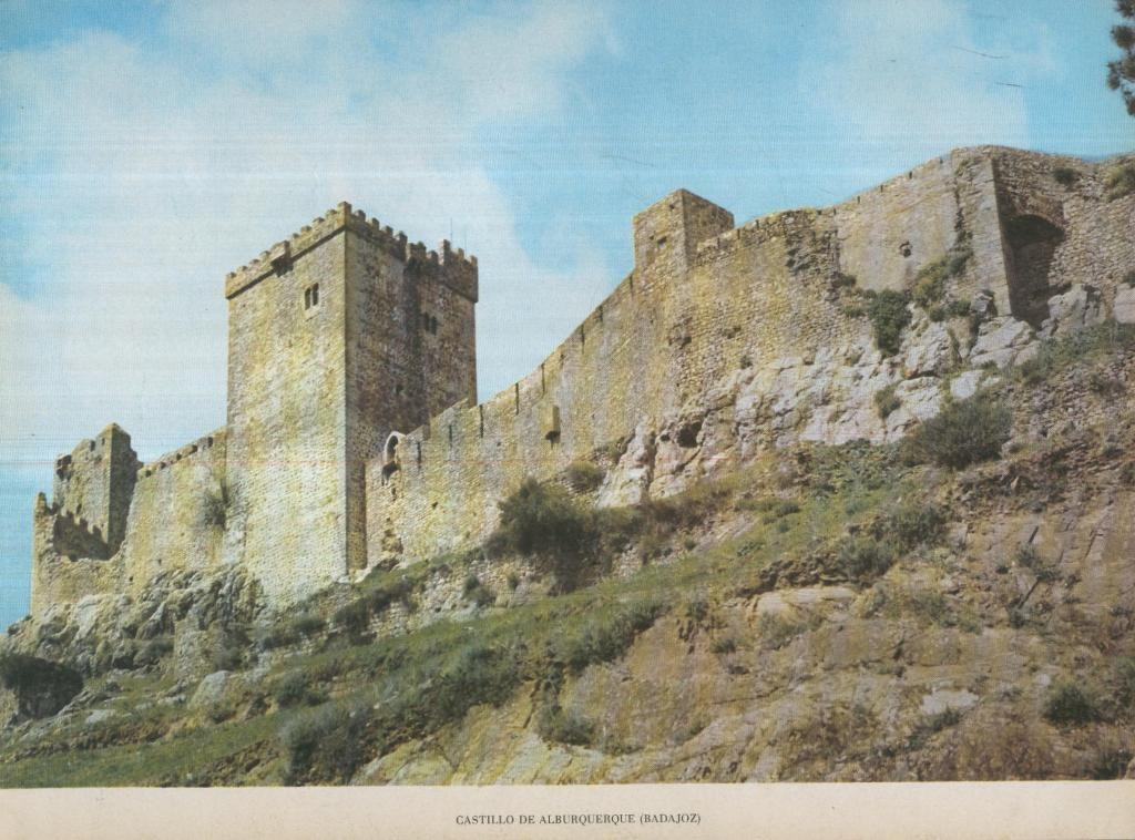 Lamina Castillos de España Edicion 1967 No.122: CASTILLO DE ALBURQUERQUE (BADAJOZ)