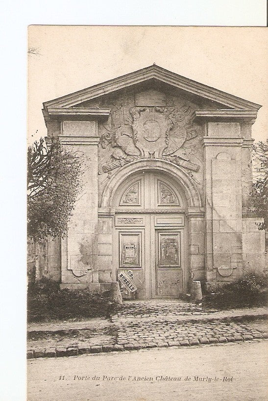 Postal 027372 : Porte du Parc de lAncien Château de Marly-le-Roi