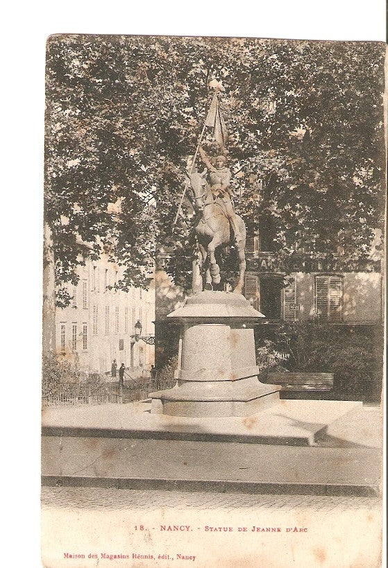 Postal 027284 : Nancy. Statue de Jeanne dArc. Maison des Magasins Reunis, edit., Nancy