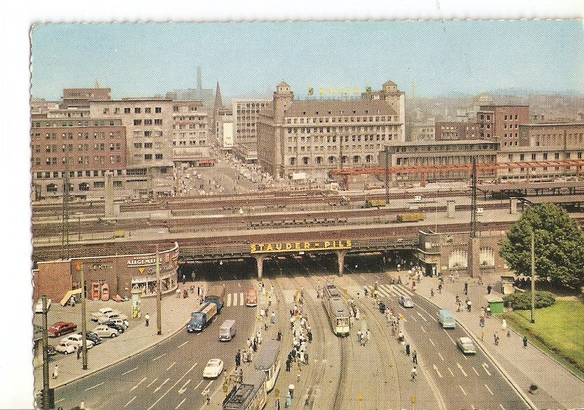 Postal 033559 : Essen Freiheit mit Bahnhofsvorplatz