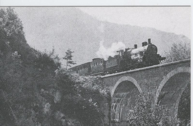 Postal 012286: Tres cruzando el Puente de Montagut, Rives año 1920