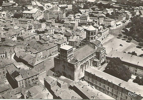 Postal 51174: ISSOIRE - Vista aerea