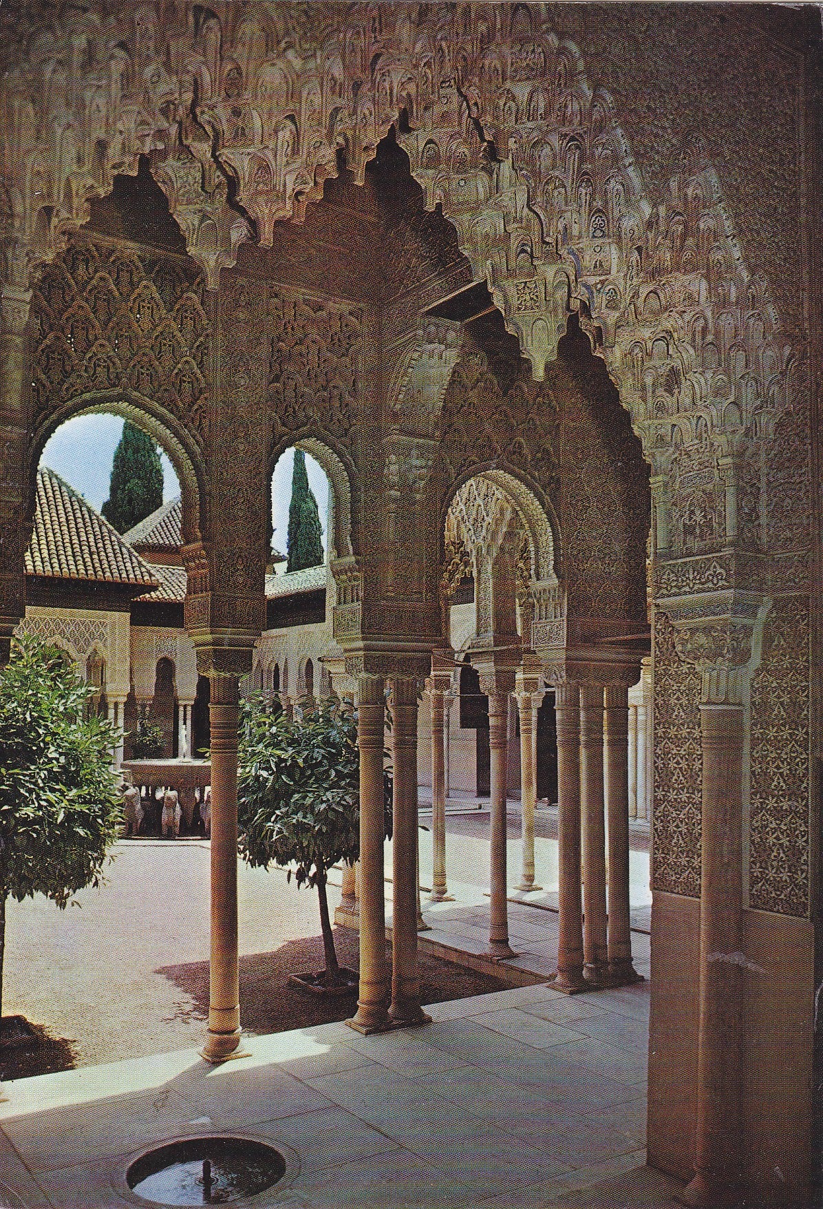 Postal 60889: Patio de los leones. Alhambra (Granada)