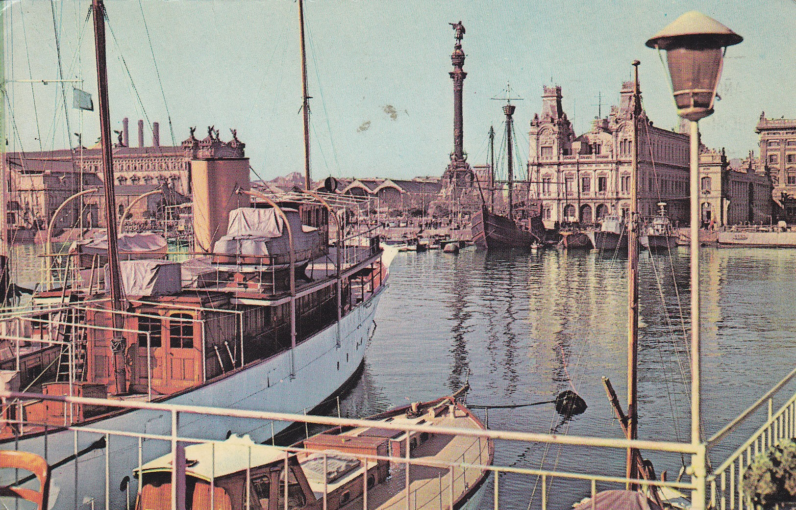 Postal 60951:  Colon y Carabela de Sta. Maria (Barcelona)