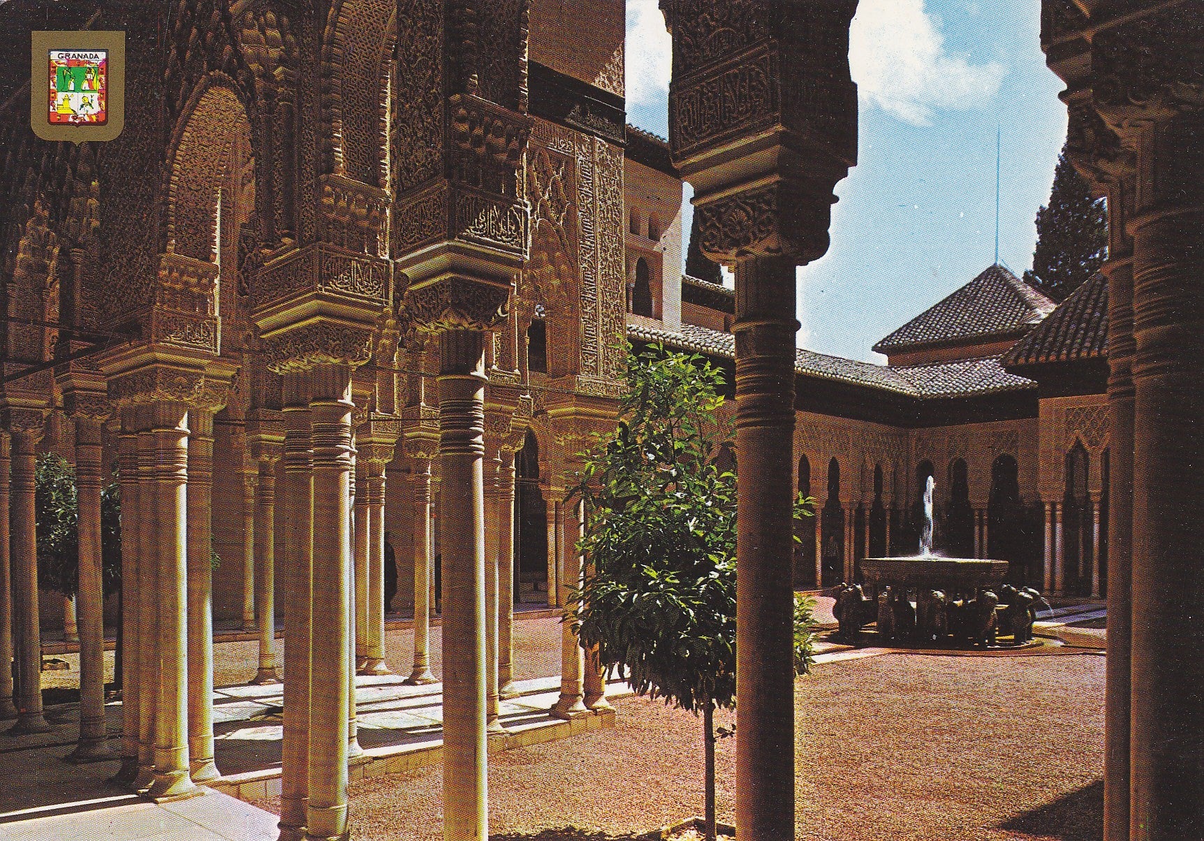 Postal 61010: Patio de los leones. Alhambra (Granada)