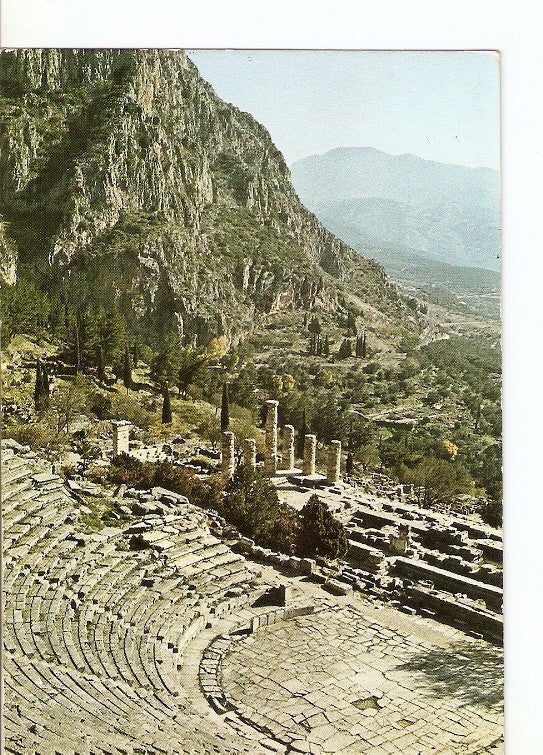 Postal 021636 : The theatre and the temple of Apollo at Delphi