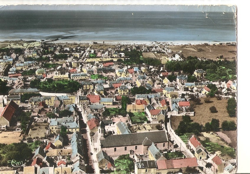 Postal 039538 : Courseulles (Calvados). Vue aerienne vers la Mer