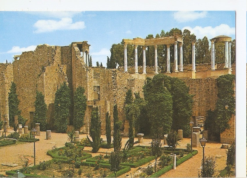 Postal 045617 : Merida. Teatro Romano. Peristilo