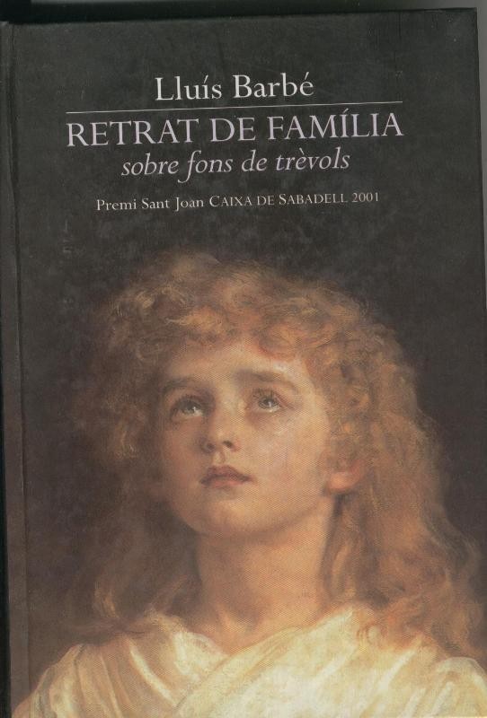 Retrat de familia sobre fons de trevols