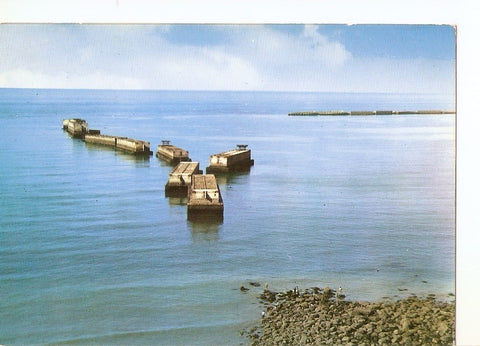 Postal 039405 : Arromanches (Calvados). Les pontons du port de la Liberation