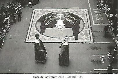 POSTAL 55071: Gerona. Plaza Ayuntamiento en Corpus