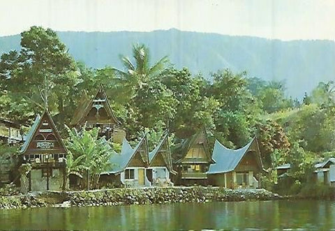 POSTAL 55318: INDONESIA. Arquitectura popular de la isla de Samosir