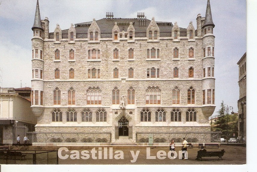 Postal 039657 : Casa Botines Leon. Gaudi 2002 año internacional del nacimiento de Antonio Gaudi