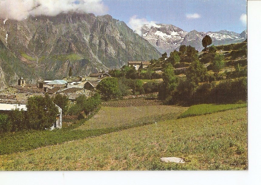 Postal 028115 : Cerler - Valle de Benasque (Pirineo Aragones), al fondo macizo del Perdiguero