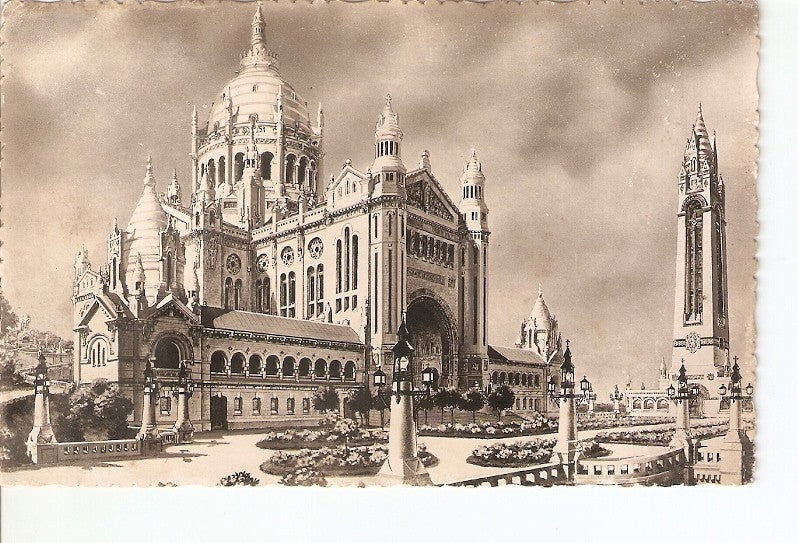 Postal 027740 : La Basilique de Lisieux
