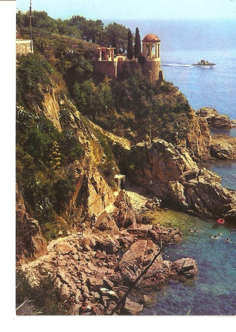 Postal 041816 : Blanes (Costa Brava). Detalle de la costa con el Templete del Jardin Botanico Mar i Mutra