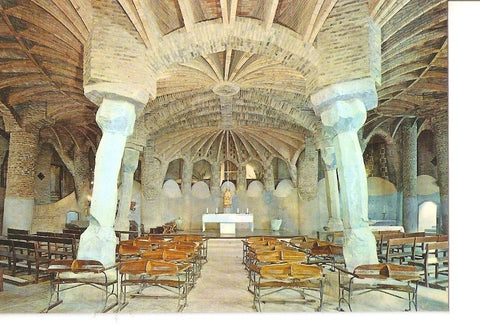 Postal 028397 : Santa Coloma de Cervello. Cripta de la Colonia Güell; interior (Gaudi)