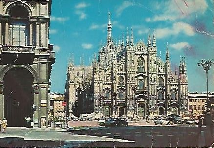 POSTAL 56039: MILAN. Piazza del  Duomo