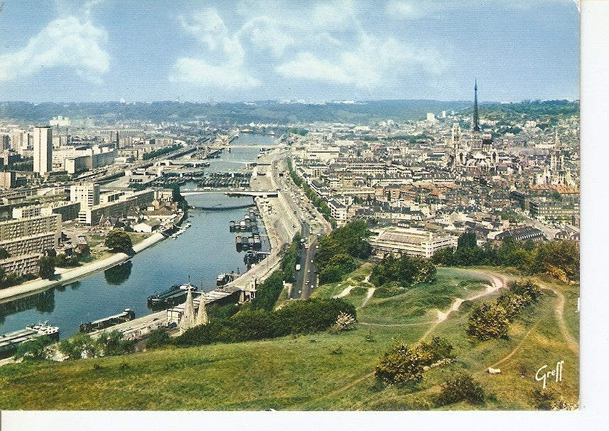 Postal 032116 : En Normandie Rouen (Seine Maritime). Panorama sur la ville depuis la cote Sainte-Catherine